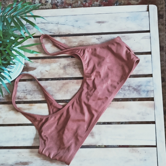 🌷3/15🌷 FOREVER 21 bikini top swimwear size m - Picture 1 of 4